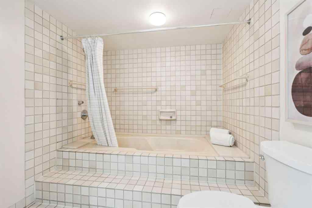 MLS® A2253538 - Unit #201B 500 Eau Claire Avenue SW in Eau Claire Calgary, Residential