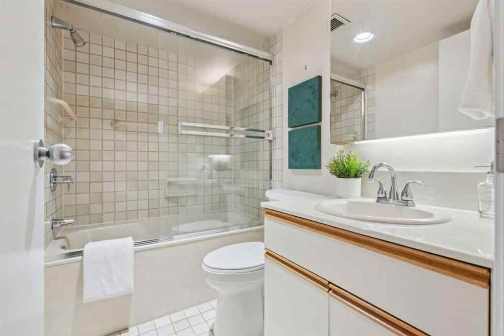 MLS® A2253538 - Unit #201B 500 Eau Claire Avenue SW in Eau Claire Calgary, Residential