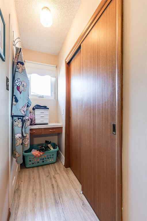 MLS® A2253540 - 735 McCutcheon Drive NW in Northwest Crescent Heights Medicine Hat, Residential