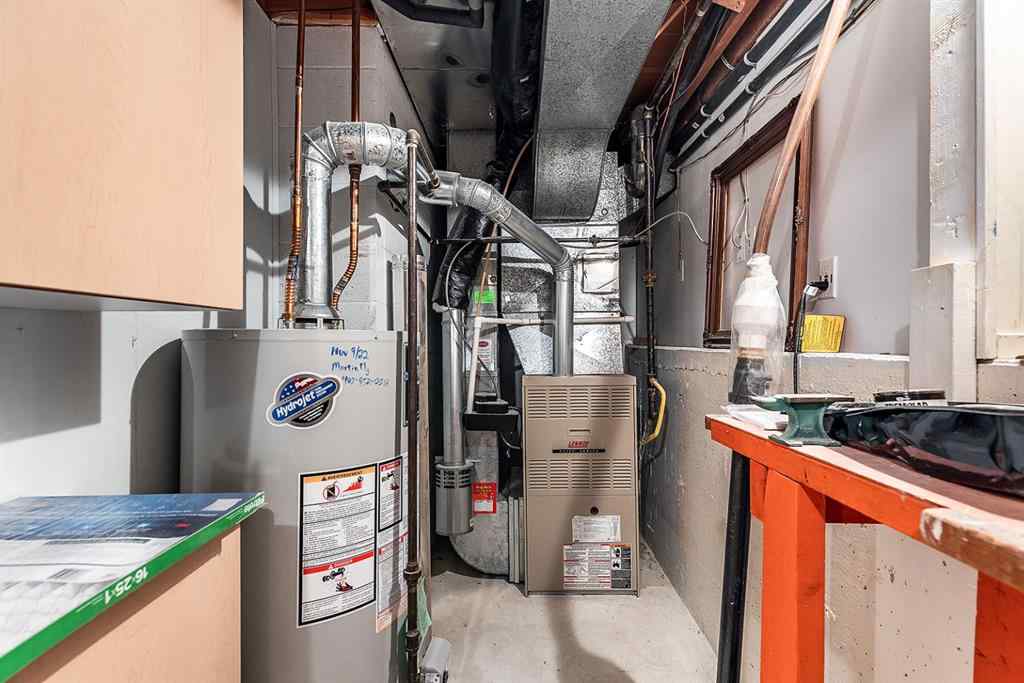MLS® A2253540 - 735 McCutcheon Drive NW in Northwest Crescent Heights Medicine Hat, Residential