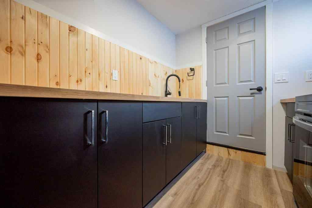 MLS® A2253541 - 10209 108 Avenue  in Avondale Grande Prairie, Residential