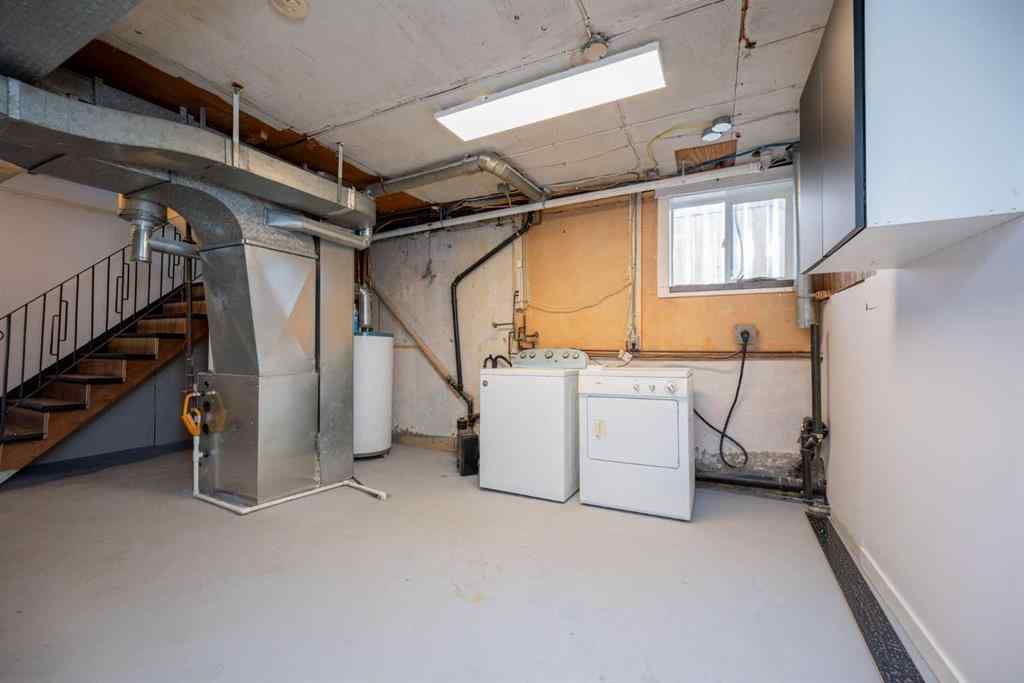 MLS® A2253541 - 10209 108 Avenue  in Avondale Grande Prairie, Residential