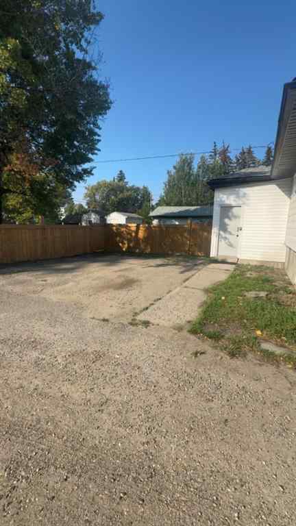 MLS® A2253541 - 10209 108 Avenue  in Avondale Grande Prairie, Residential