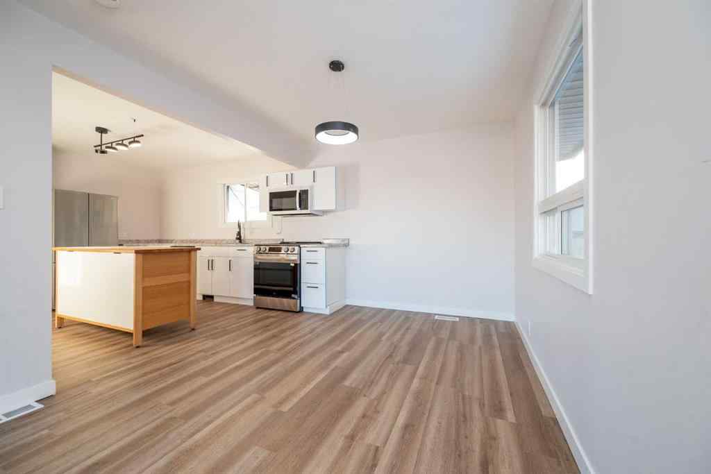 MLS® A2253541 - 10209 108 Avenue  in Avondale Grande Prairie, Residential