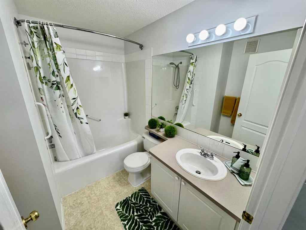 MLS® A2253543 - Unit #210 4507 45 Street SW in Glamorgan Calgary, Residential