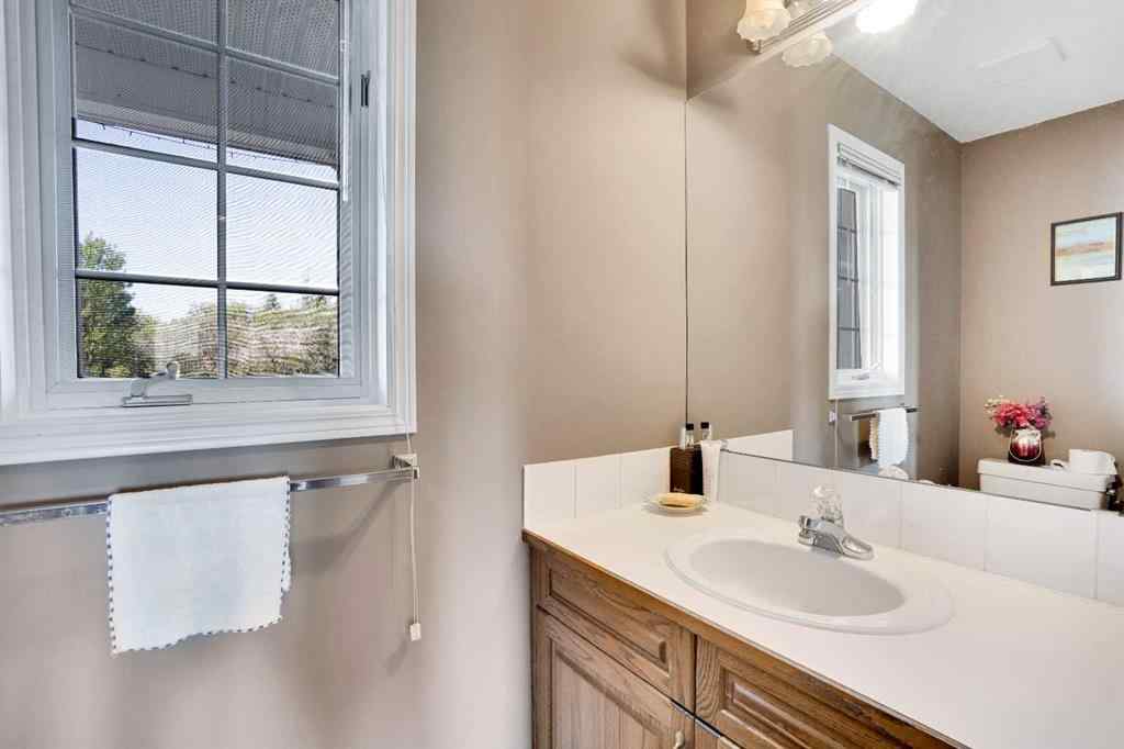 MLS® A2253544 - 39 lone pine Crescent  in Church Ranches Rural Rocky View County, Residential