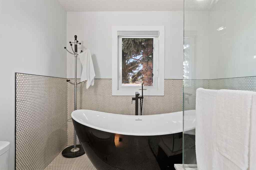 MLS® A2253547 - 201 Wascana Crescent SE in Willow Park Calgary, Residential