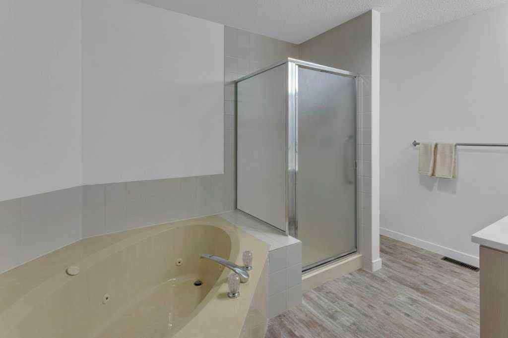 MLS® A2253548 - 119 Edgepark Villas NW in Edgemont Calgary, Residential