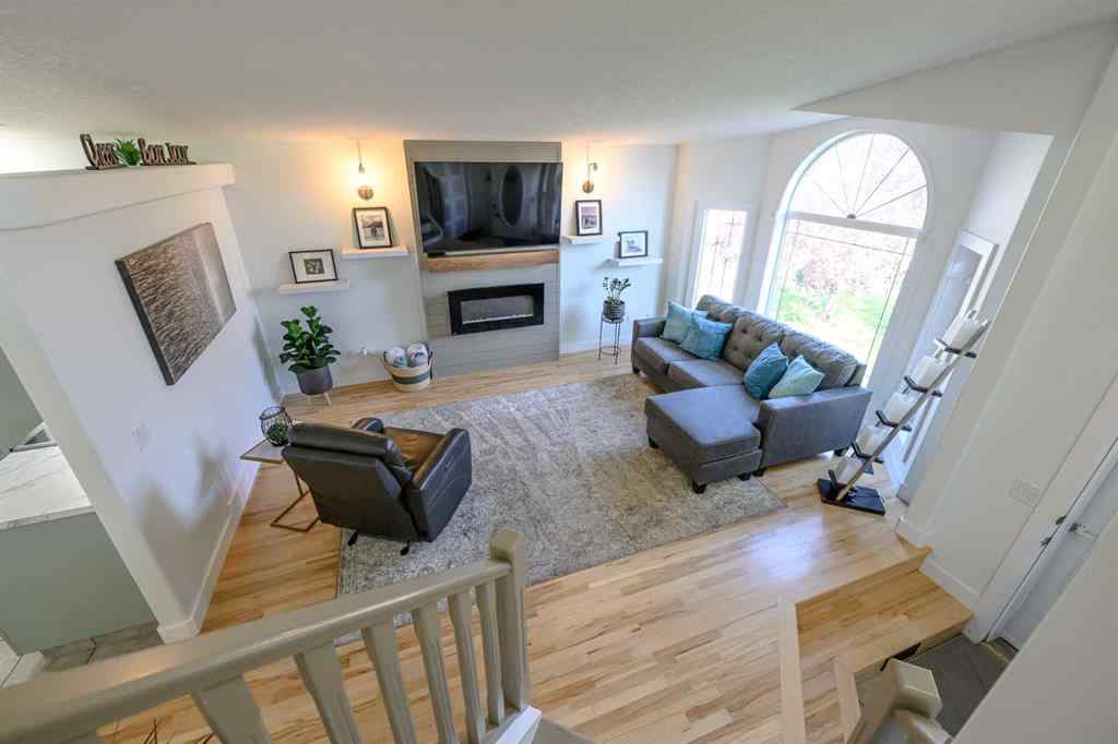 MLS® A2253549 - 9013 128 Avenue  in Crystal Lake Estates Grande Prairie, Residential