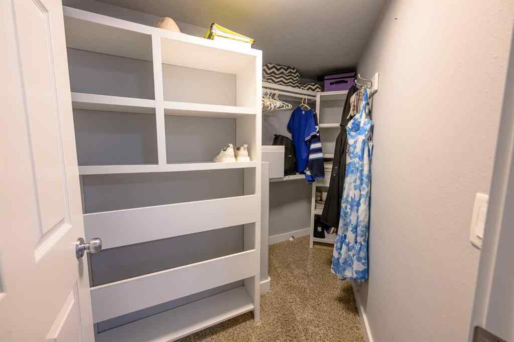 MLS® A2253549 - 9013 128 Avenue  in Crystal Lake Estates Grande Prairie, Residential