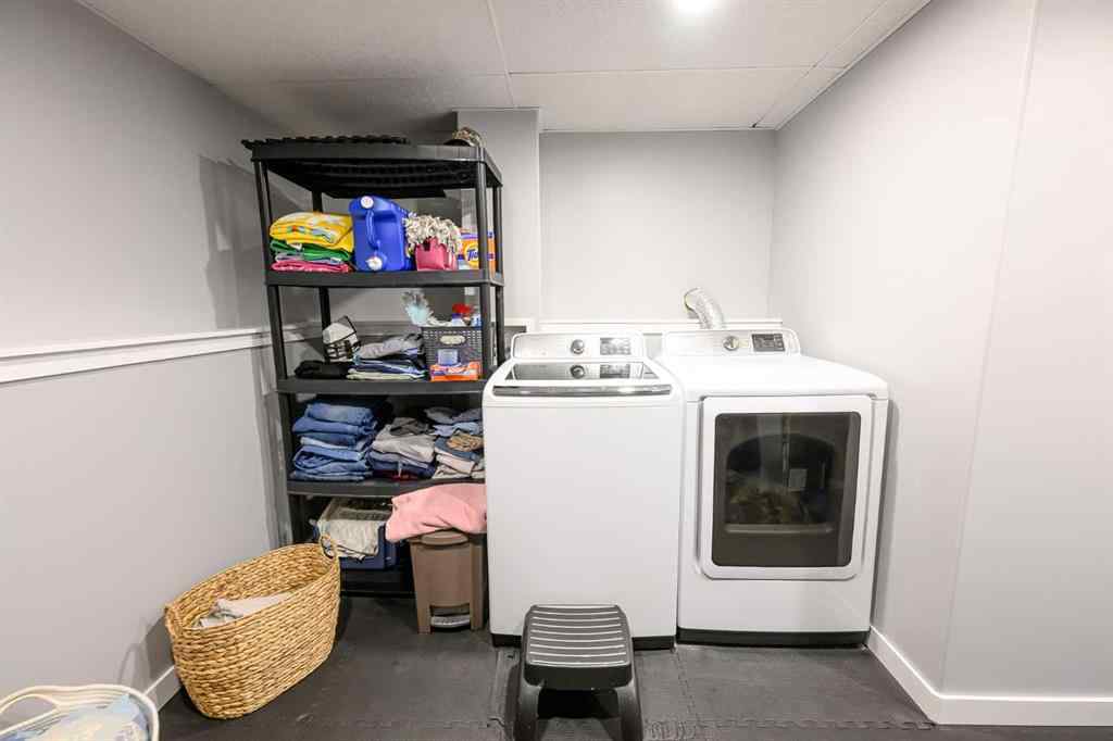 MLS® A2253549 - 9013 128 Avenue  in Crystal Lake Estates Grande Prairie, Residential