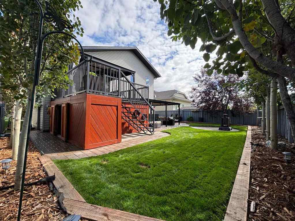 MLS® A2253549 - 9013 128 Avenue  in Crystal Lake Estates Grande Prairie, Residential