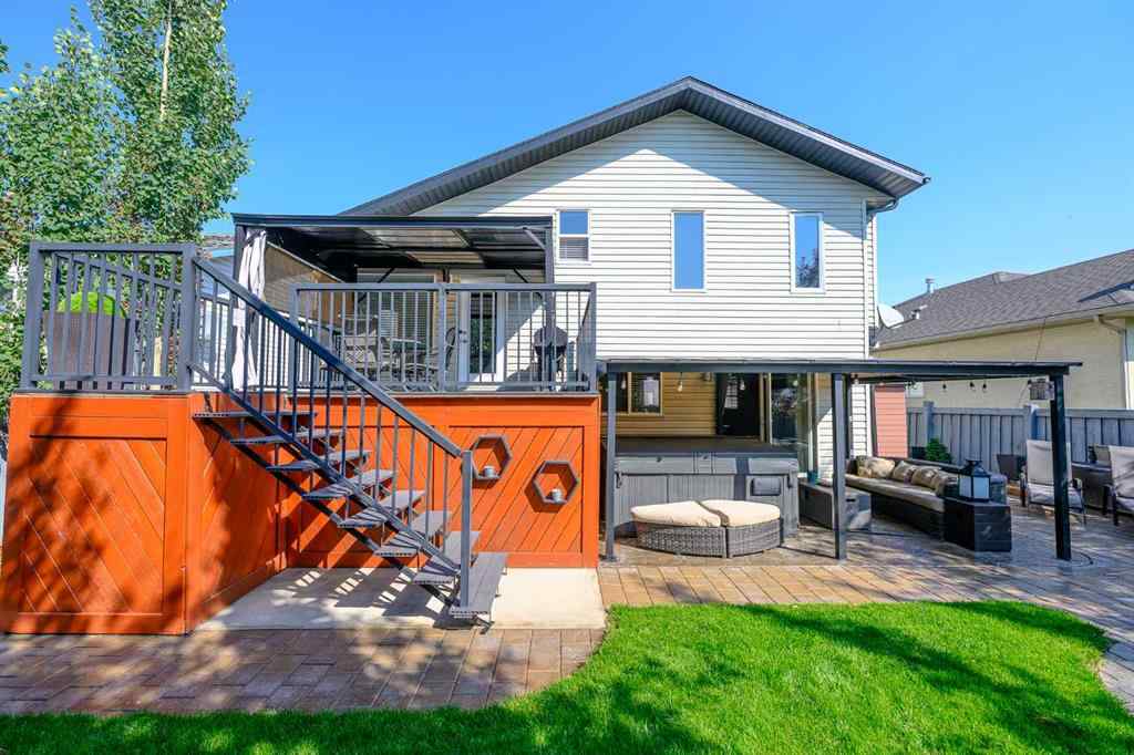 MLS® A2253549 - 9013 128 Avenue  in Crystal Lake Estates Grande Prairie, Residential