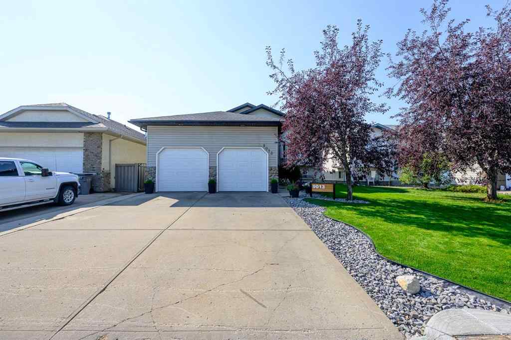 MLS® A2253549 - 9013 128 Avenue  in Crystal Lake Estates Grande Prairie, Residential