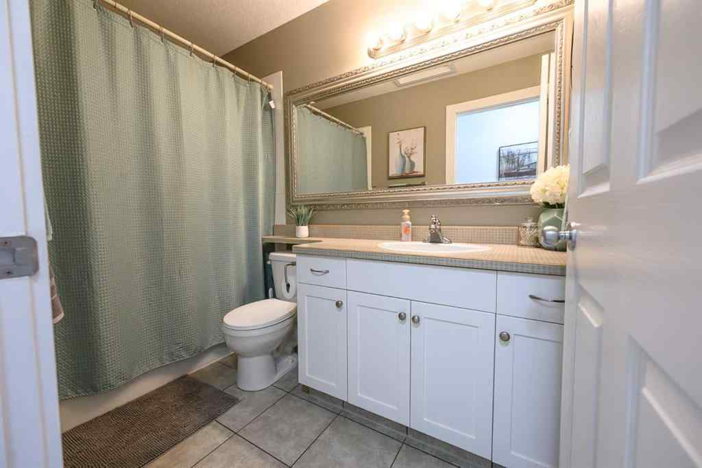 MLS® A2253549 - 9013 128 Avenue  in Crystal Lake Estates Grande Prairie, Residential