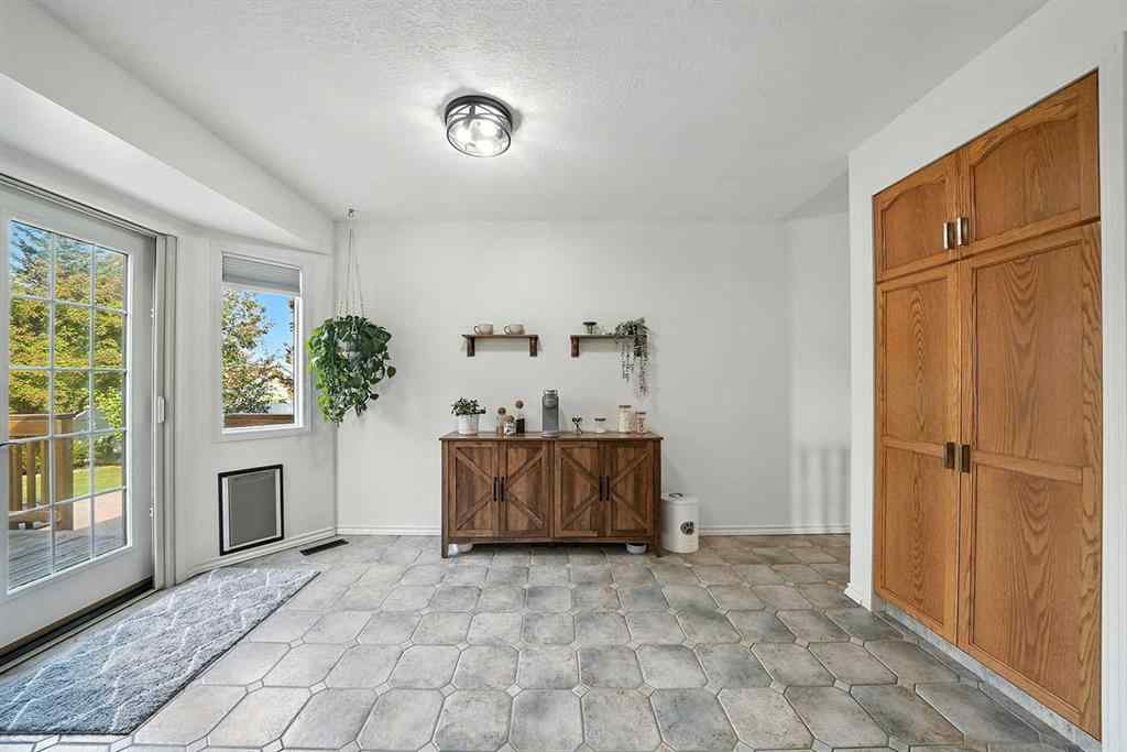 MLS® A2253551 - 16 Dunham Close  in Deer Park Estates Red Deer, Residential