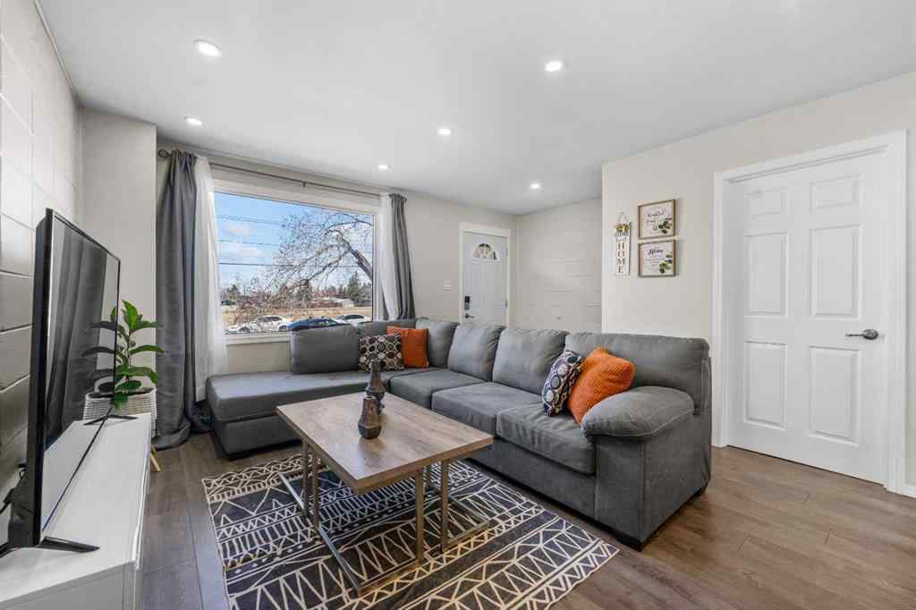 MLS® A2253553 - Unit #389 2211 19 Street NE in Vista Heights Calgary, Residential
