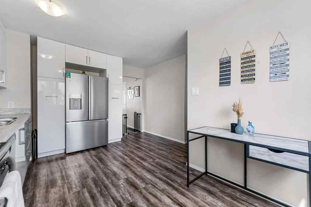MLS® A2253553 - Unit #389 2211 19 Street NE in Vista Heights Calgary, Residential