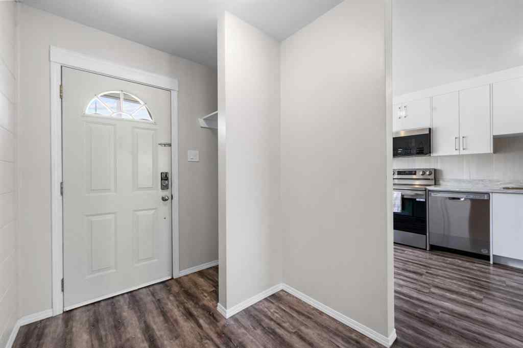 MLS® A2253553 - Unit #389 2211 19 Street NE in Vista Heights Calgary, Residential