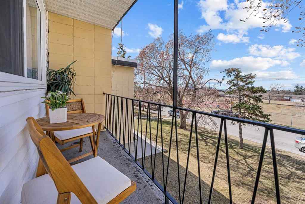 MLS® A2253553 - Unit #389 2211 19 Street NE in Vista Heights Calgary, Residential