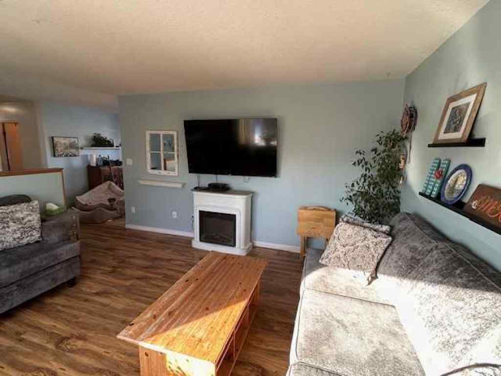 MLS® A2253554 - 1506 1 Avenue NW in Midland Drumheller, Residential