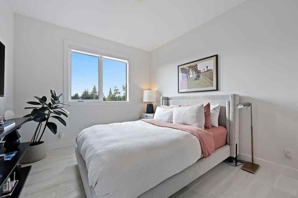 MLS® A2253555 - 435 18A Street NW in West Hillhurst Calgary, Residential