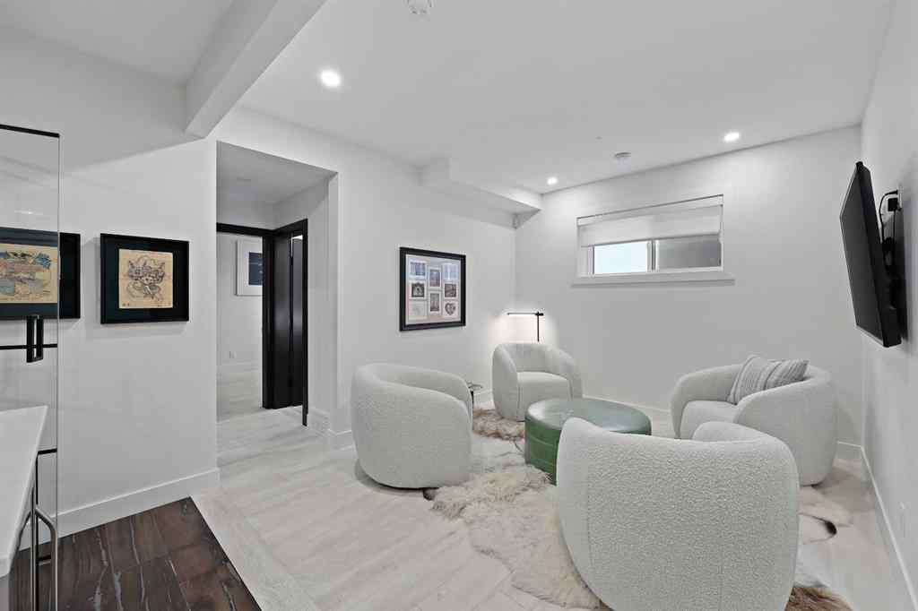 MLS® A2253555 - 435 18A Street NW in West Hillhurst Calgary, Residential