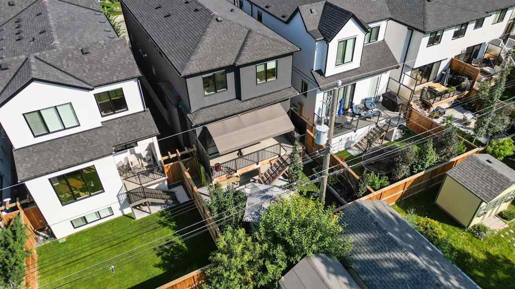 MLS® A2253555 - 435 18A Street NW in West Hillhurst Calgary, Residential