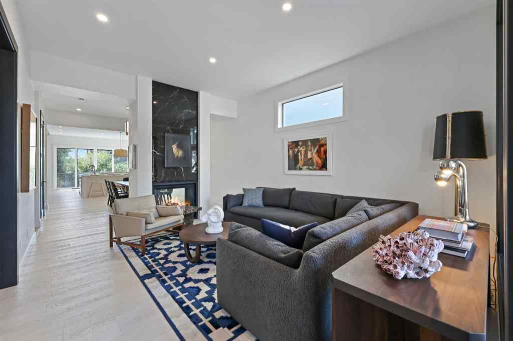MLS® A2253555 - 435 18A Street NW in West Hillhurst Calgary, Residential