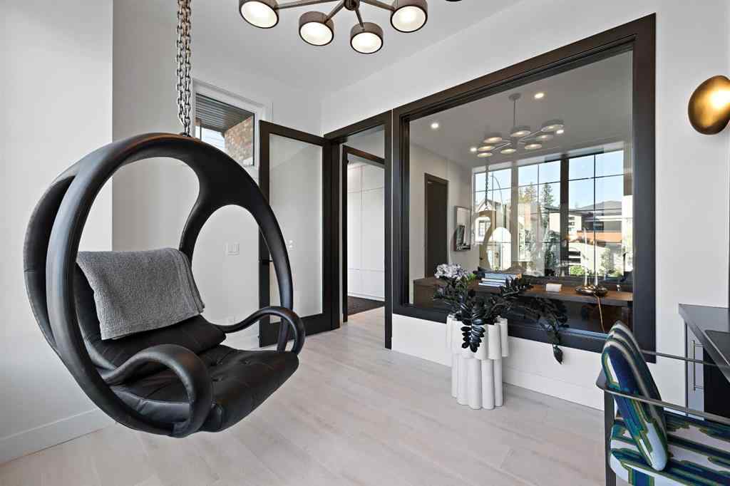 MLS® A2253555 - 435 18A Street NW in West Hillhurst Calgary, Residential