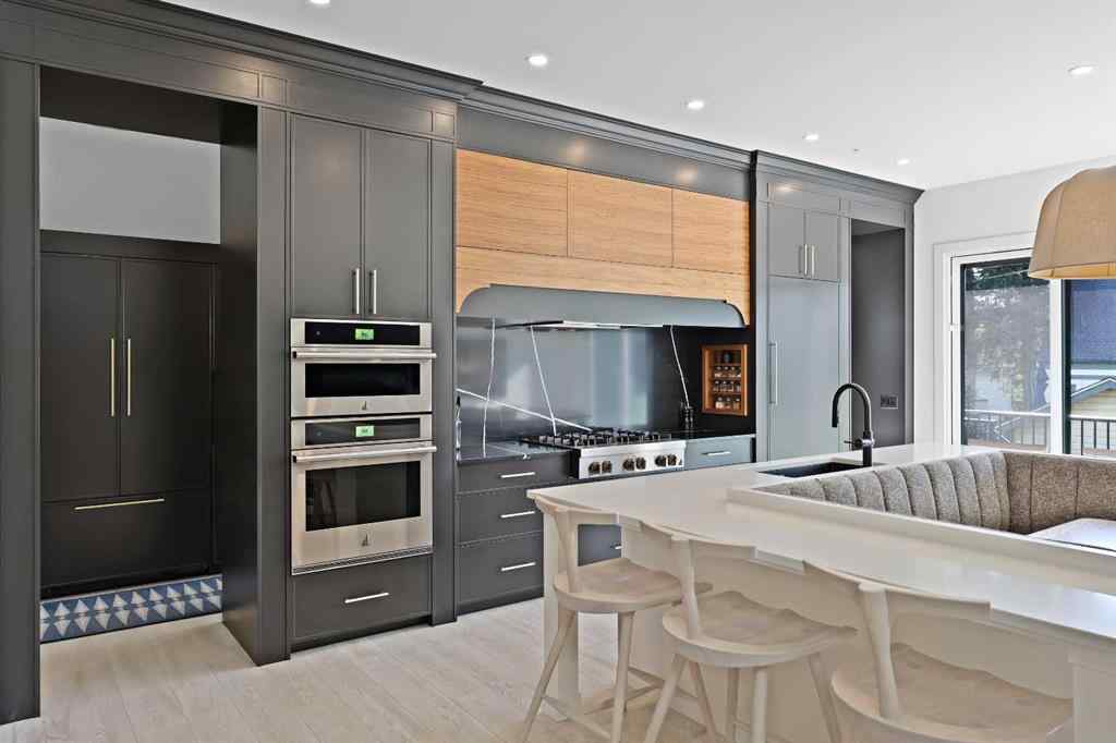 MLS® A2253555 - 435 18A Street NW in West Hillhurst Calgary, Residential