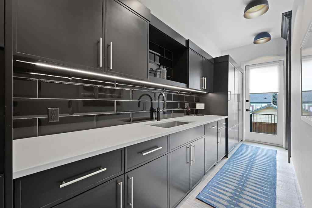 MLS® A2253555 - 435 18A Street NW in West Hillhurst Calgary, Residential