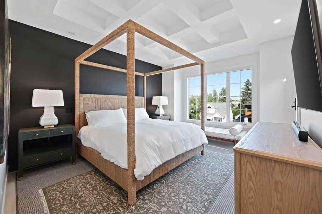 MLS® A2253555 - 435 18A Street NW in West Hillhurst Calgary, Residential