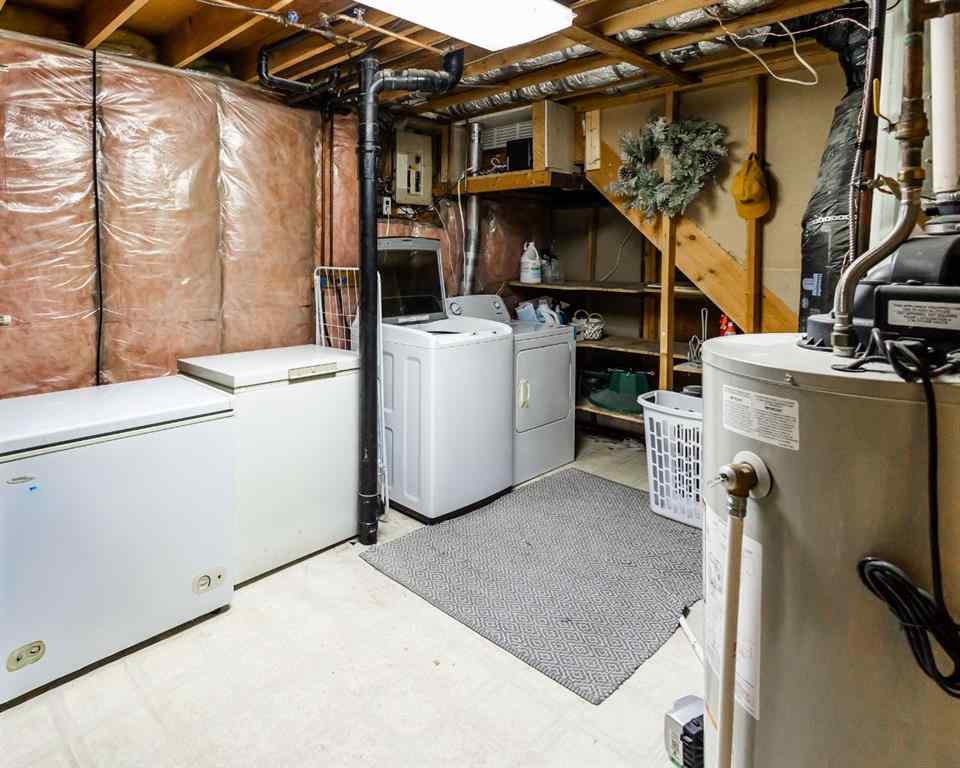 MLS® A2253565 - 9330 67 Avenue  in Country Club Estates Grande Prairie, Residential