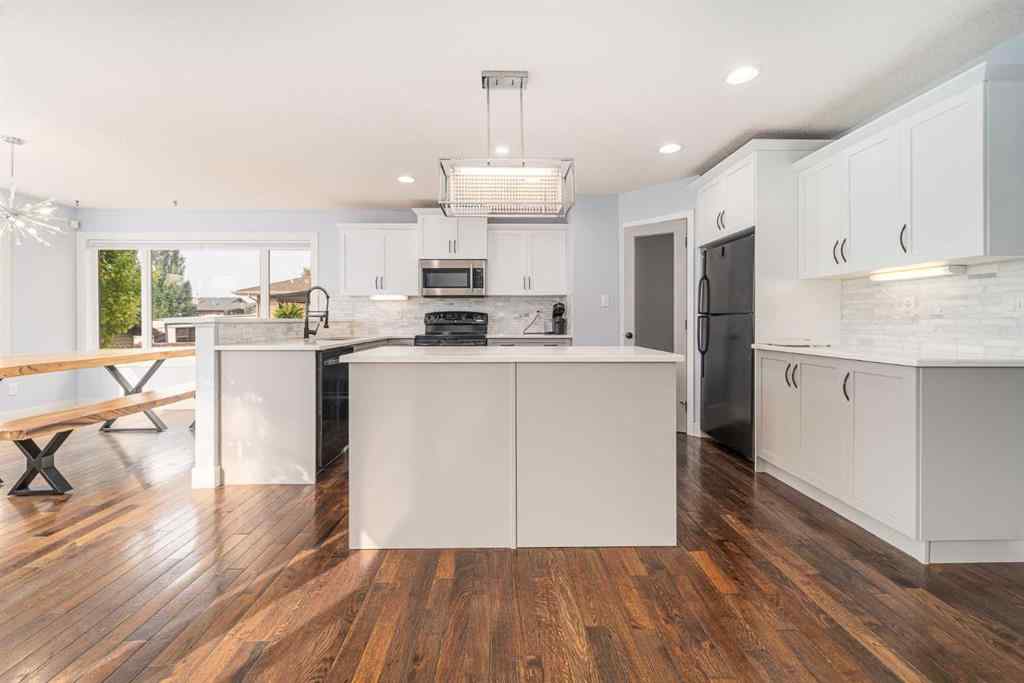 MLS® A2253566 - 170 Southgate Boulevard S in Southgate Lethbridge, Residential
