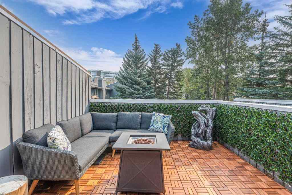 MLS® A2253568 - Unit #10 803 Varsity Estates Drive NW in Varsity Calgary, Residential