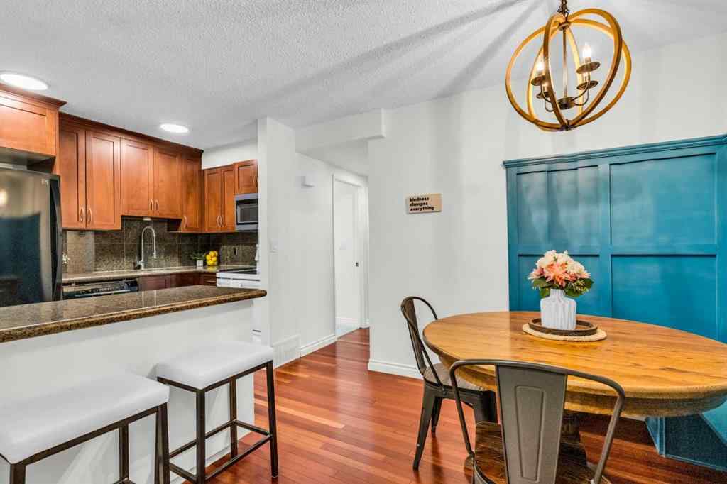 MLS® A2253568 - Unit #10 803 Varsity Estates Drive NW in Varsity Calgary, Residential