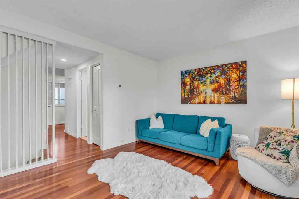 MLS® A2253568 - Unit #10 803 Varsity Estates Drive NW in Varsity Calgary, Residential
