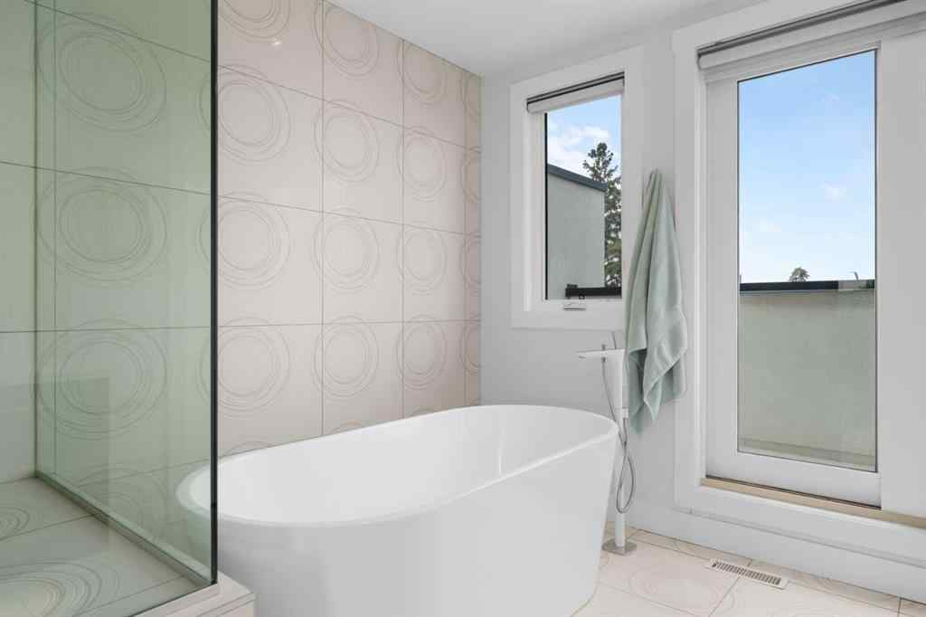 MLS® A2253573 - 2421 31 Avenue SW in Richmond Calgary, Residential