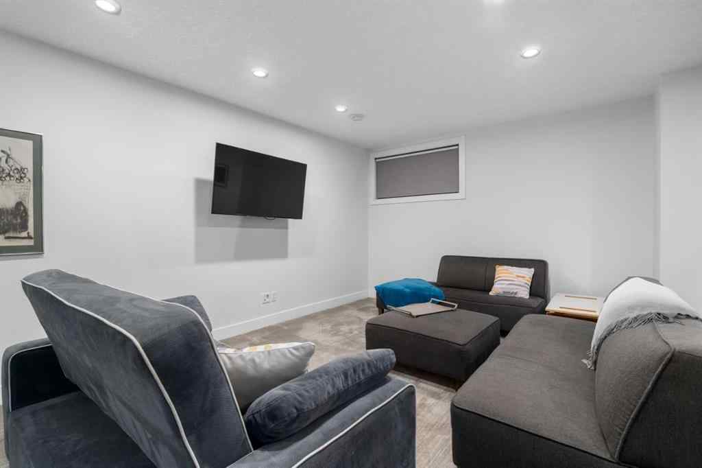 MLS® A2253573 - 2421 31 Avenue SW in Richmond Calgary, Residential