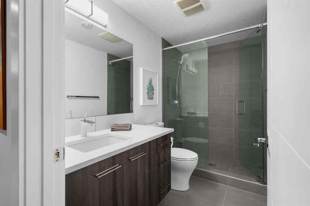 MLS® A2253573 - 2421 31 Avenue SW in Richmond Calgary, Residential