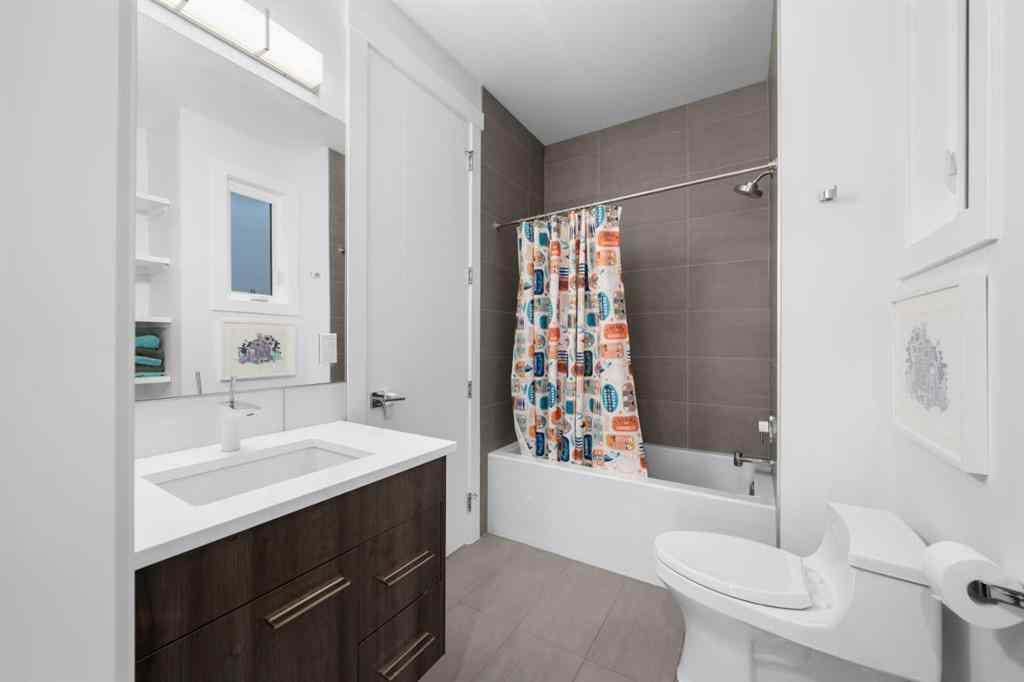 MLS® A2253573 - 2421 31 Avenue SW in Richmond Calgary, Residential