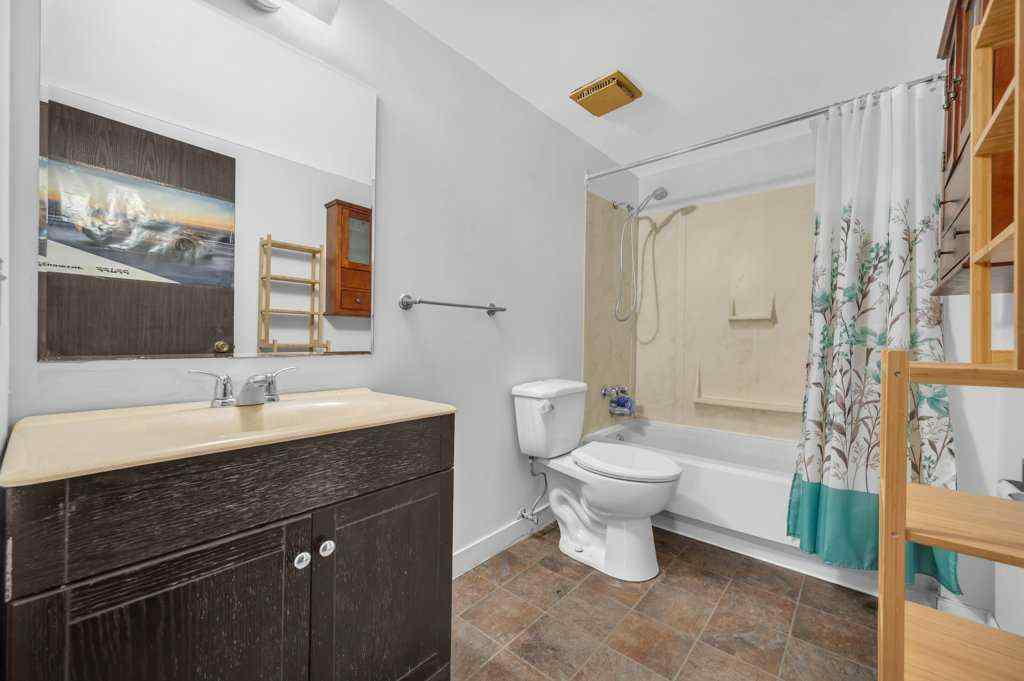 MLS® A2253574 - 64 Castledale Crescent NE in Castleridge Calgary, Residential