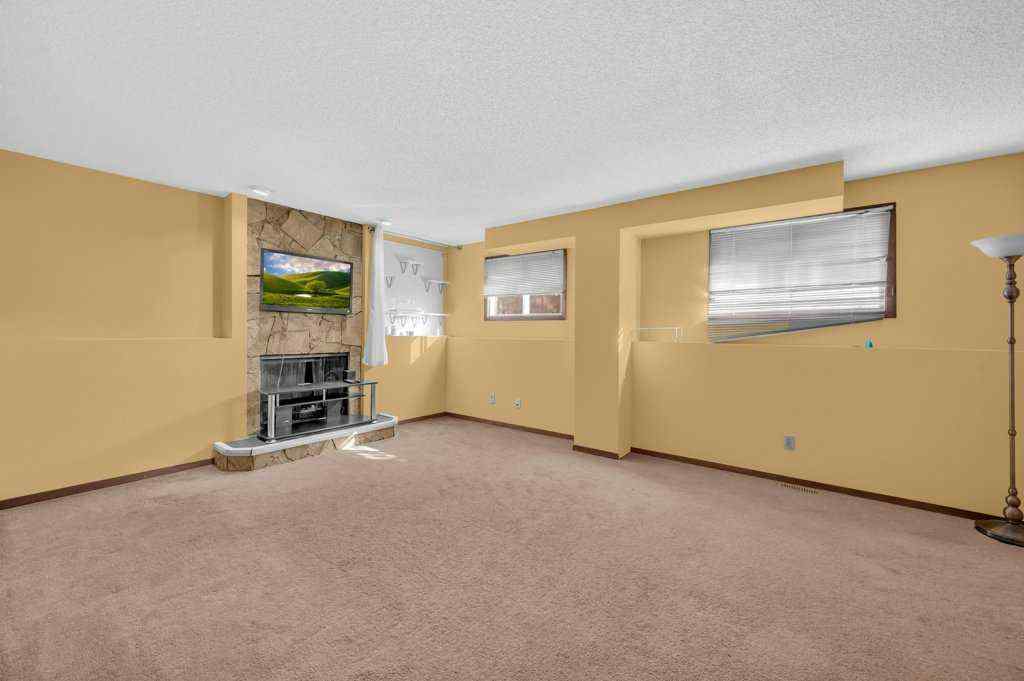 MLS® A2253574 - 64 Castledale Crescent NE in Castleridge Calgary, Residential