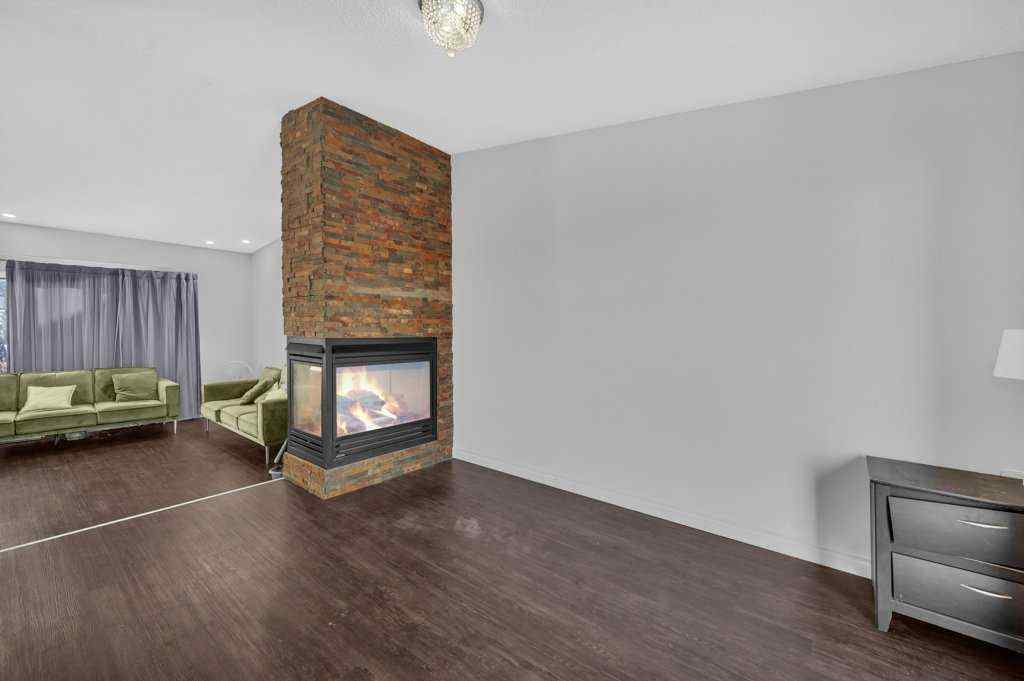 MLS® A2253574 - 64 Castledale Crescent NE in Castleridge Calgary, Residential