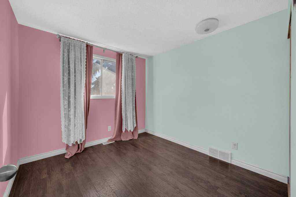 MLS® A2253574 - 64 Castledale Crescent NE in Castleridge Calgary, Residential