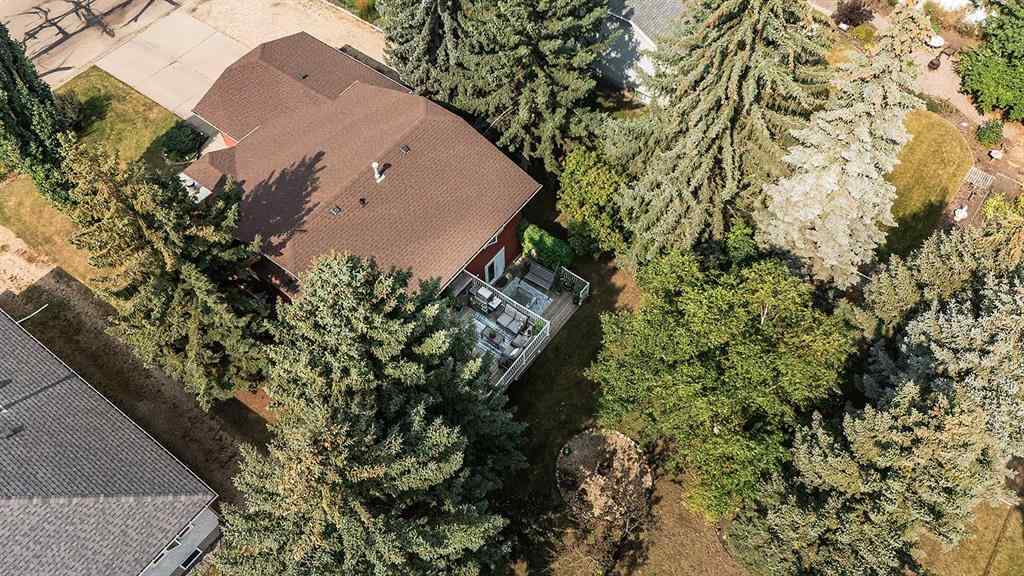 MLS® A2253582 - 8 Petticoat Lane  in English Estates Lacombe, Residential