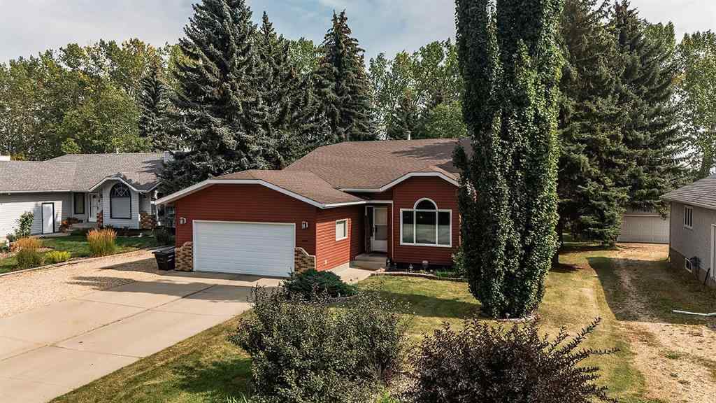MLS® A2253582 - 8 Petticoat Lane  in English Estates Lacombe, Residential