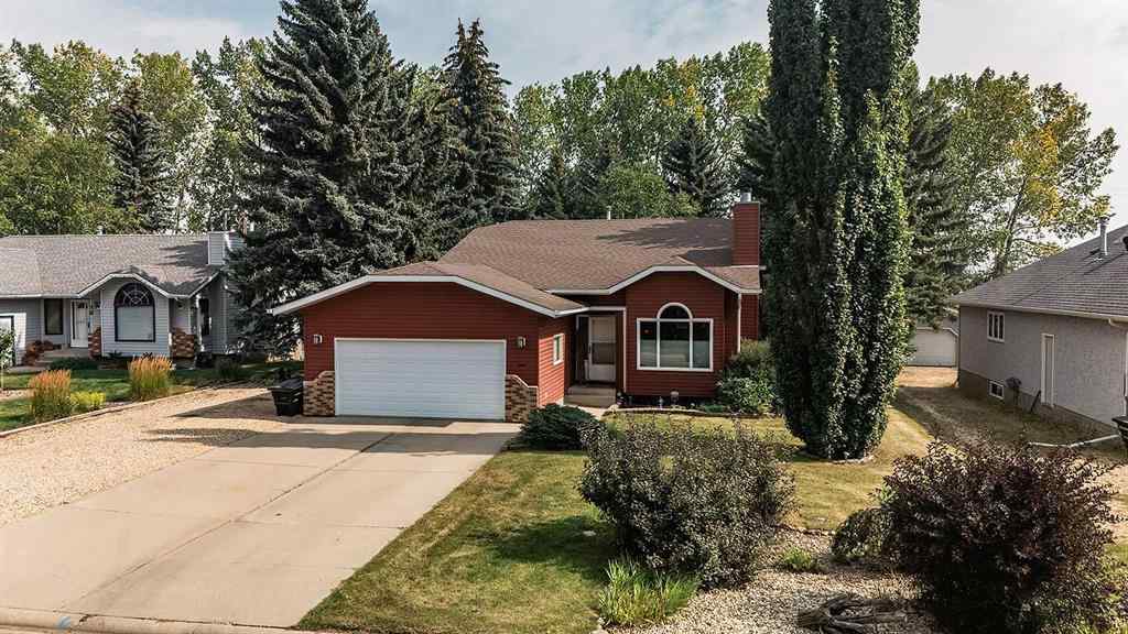 MLS® A2253582 - 8 Petticoat Lane  in English Estates Lacombe, Residential