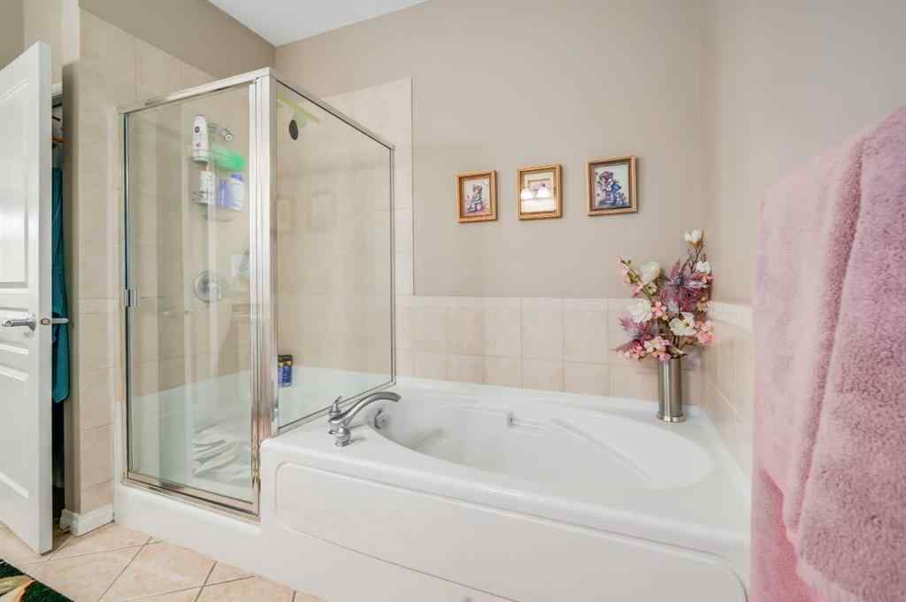 MLS® A2253587 - Unit #1113 1113 Lake Fraser Green SE in Lake Bonavista Calgary, Residential